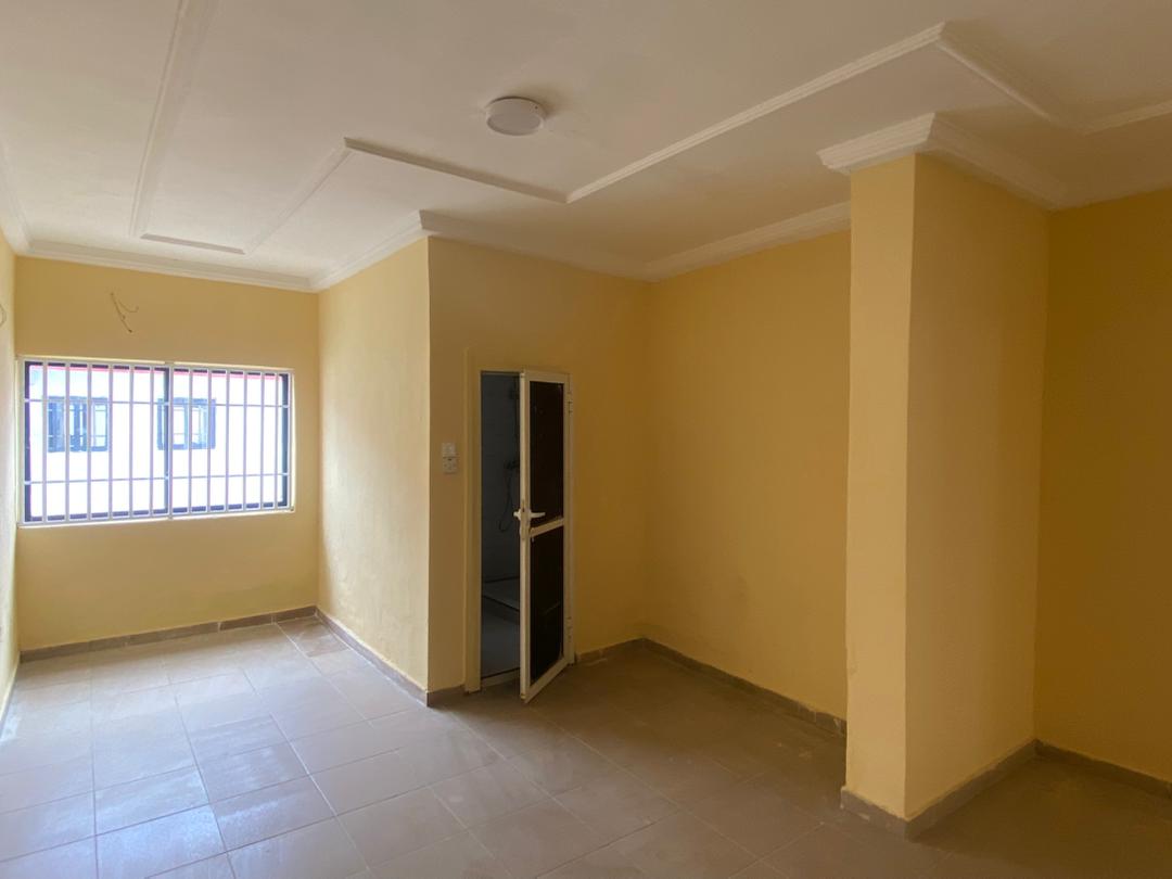 5 Bedroom Semi Detached House with BQ