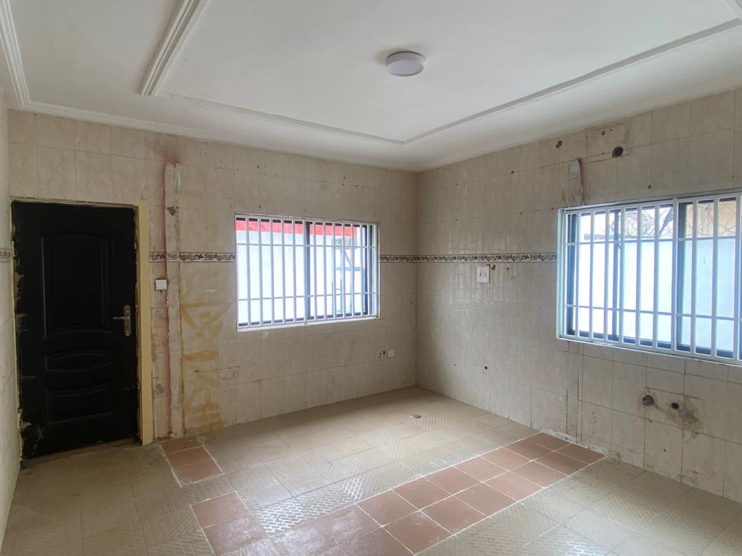 5 Bedroom Semi Detached House with BQ