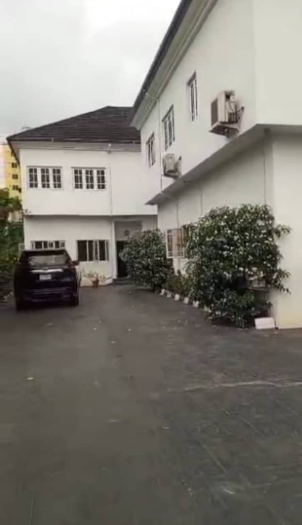2 BEDROOM APARTMENT TO LET ON GROUND FLOOR