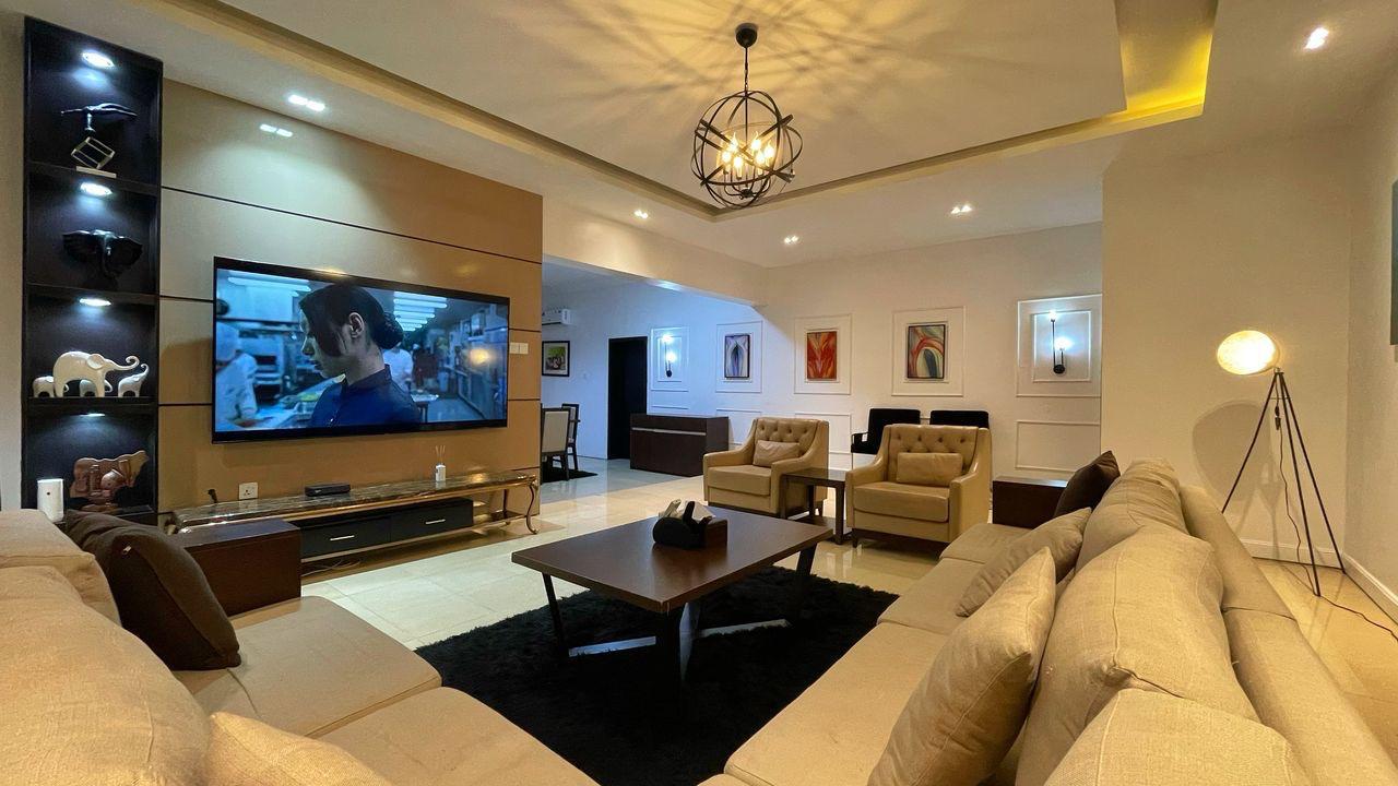 3 BEDROOM FURNISHED APARTMENT