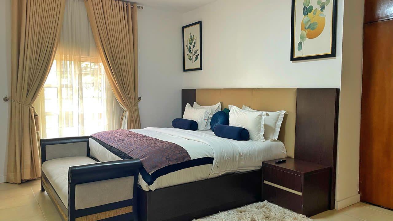 3 BEDROOM FURNISHED APARTMENT
