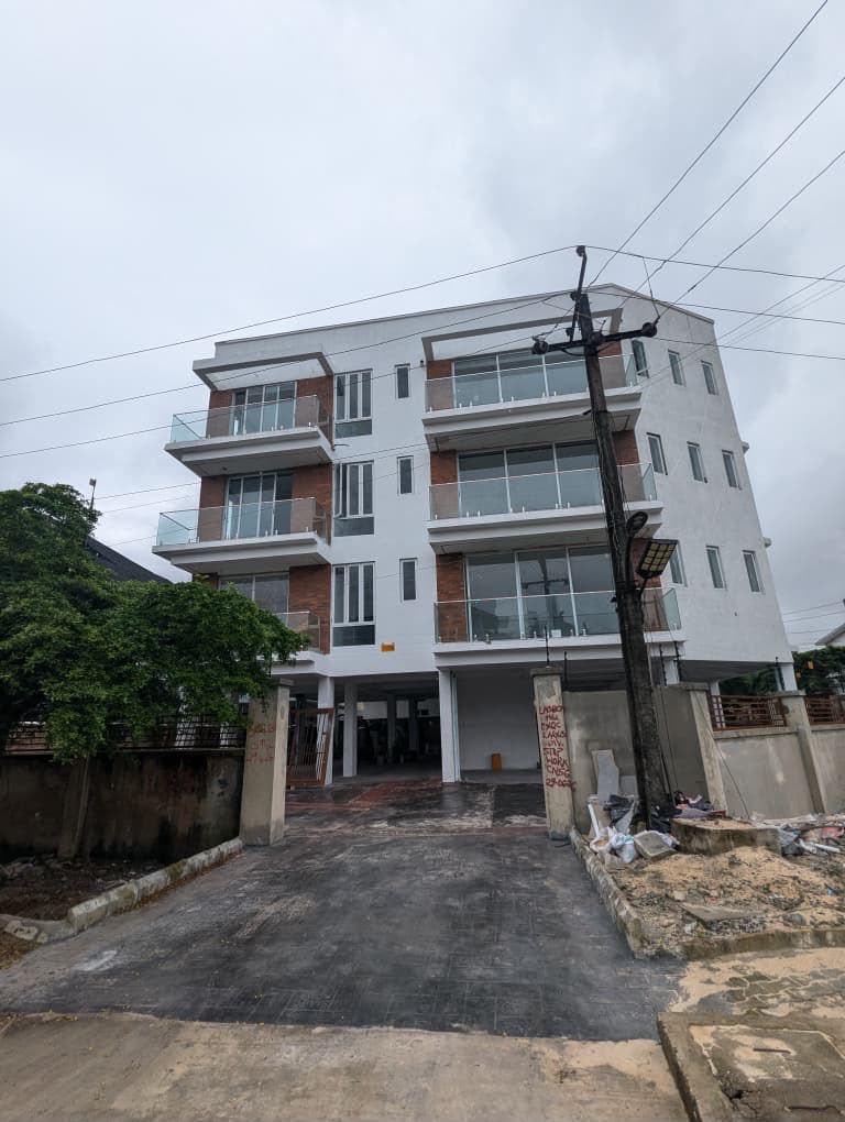 LUXURY 2 BEDROOM APARTMENT