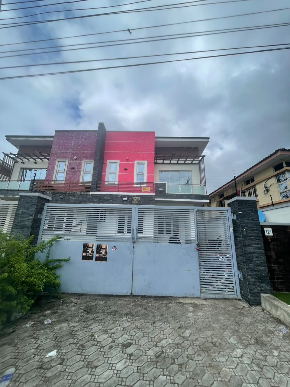 4 BEDROOM SEMI-DETACHED DUPLEX
