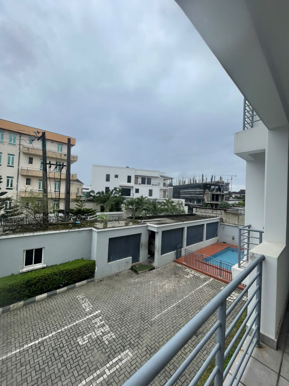 4 Bedroom Terrace Houses on 2 floors with BQ
