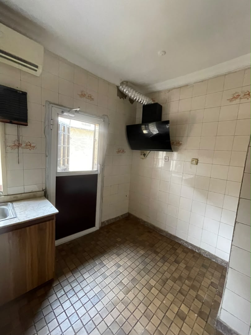 SPACIOUS 5 BEDROOM DUPLEX