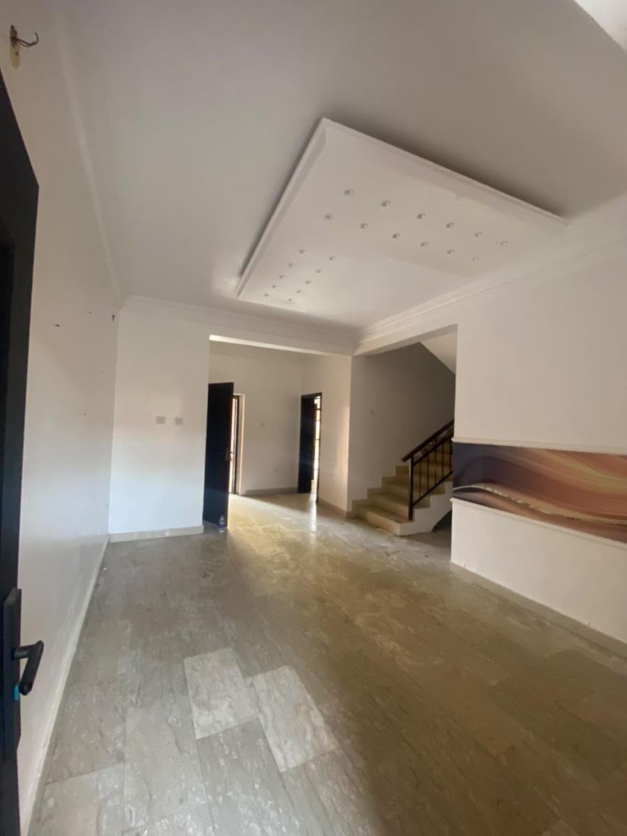4 BEDROOM TERRACE DUPLEX WITH BQ