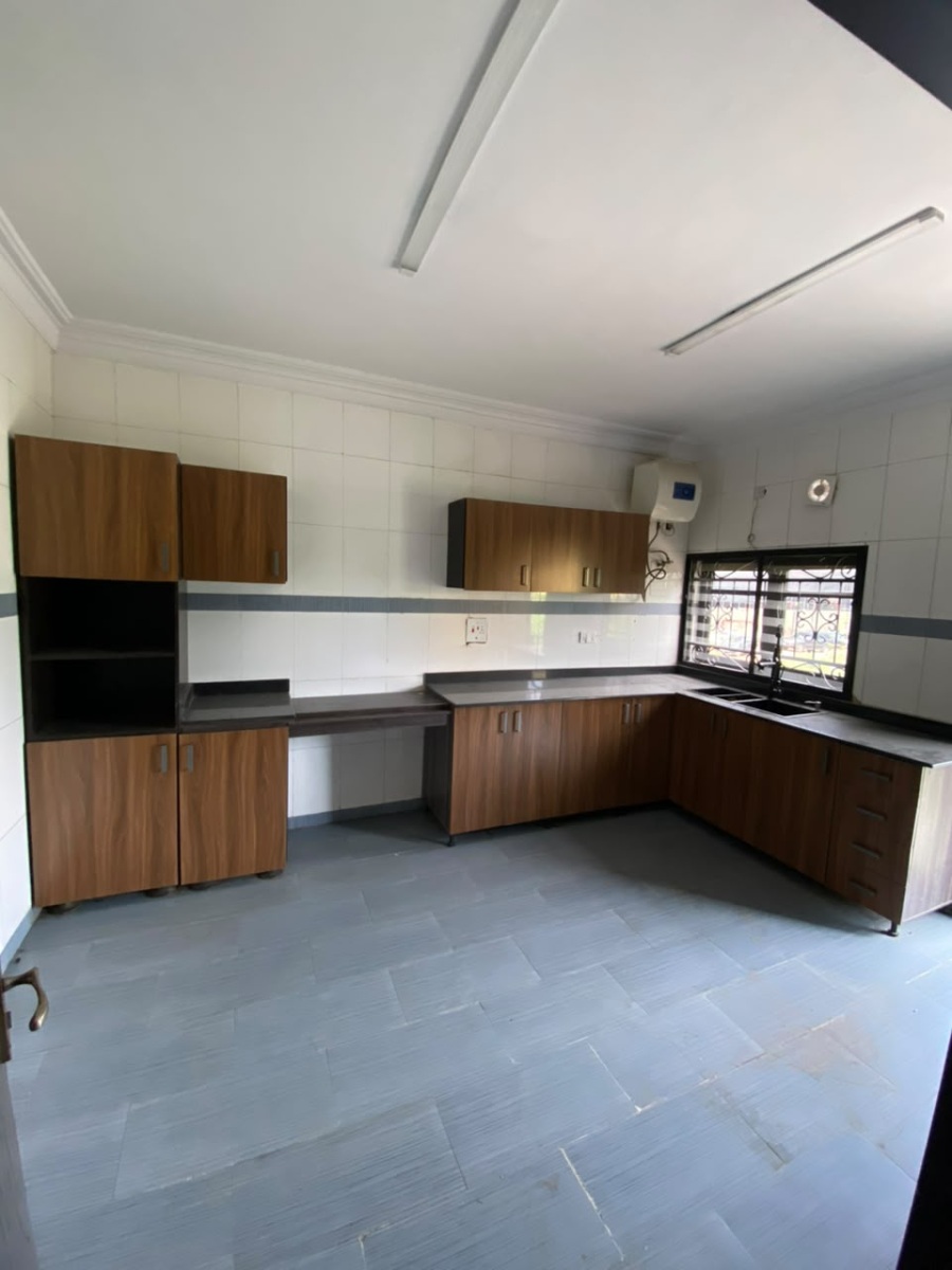 4 BEDROOM TERRACE DUPLEX WITH BQ