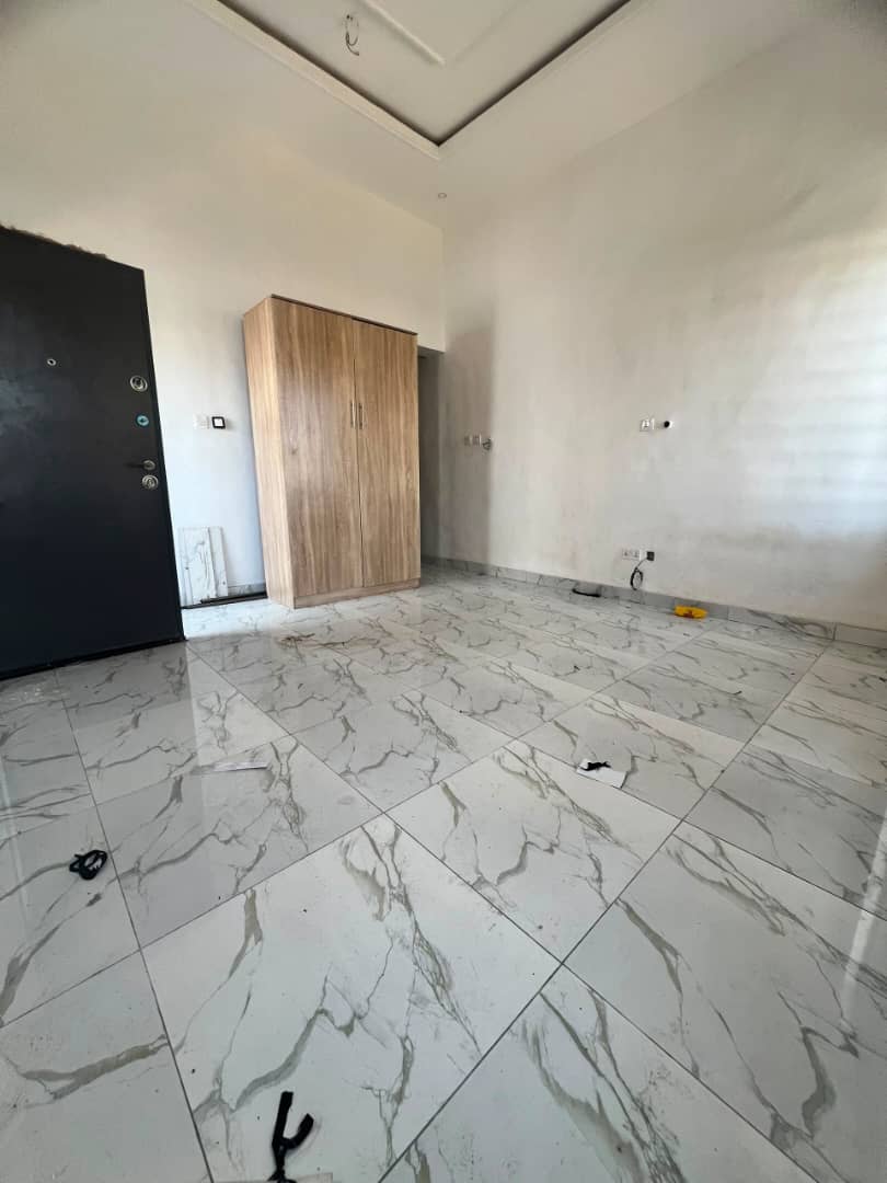 Spacious Studio Apartment Jakande Ologolo
