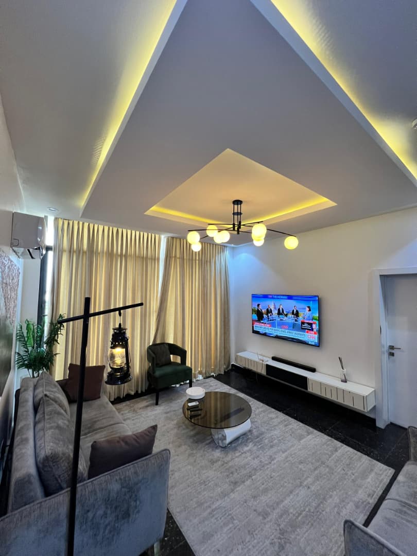 Spacious 2 Bedroom Apartment