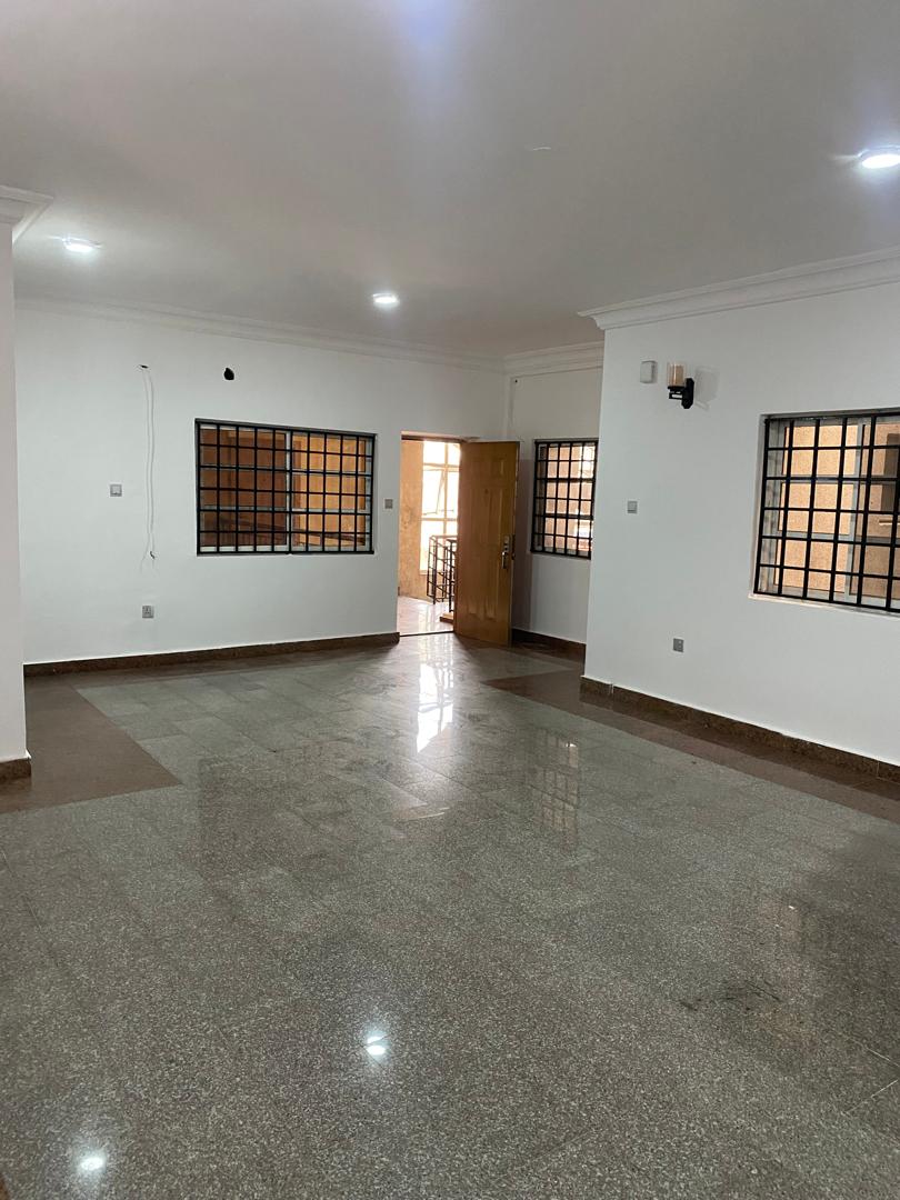 3 Bedroom Apartment with Service Quarters