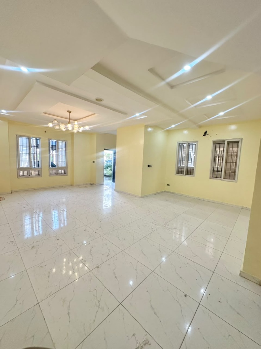 1 BEDROOM LUXURY MINI FLAT