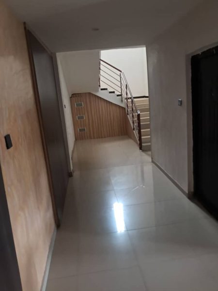 5-Bedroom fully detached house with 2 BQs in Amuwo Odofin.