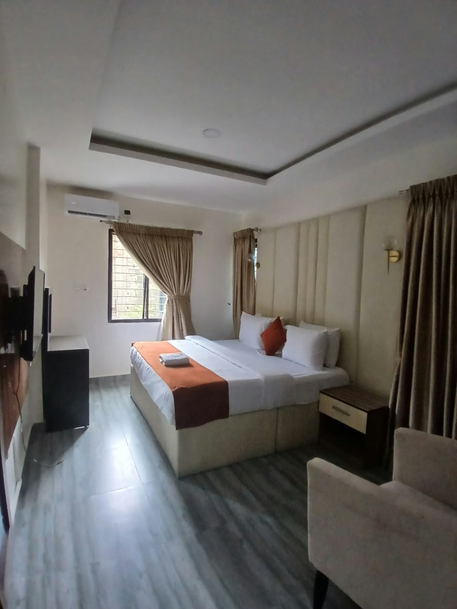 Multiple Units.1 And 2 Bedroom Residential Apartments In Awoyaya Lagos