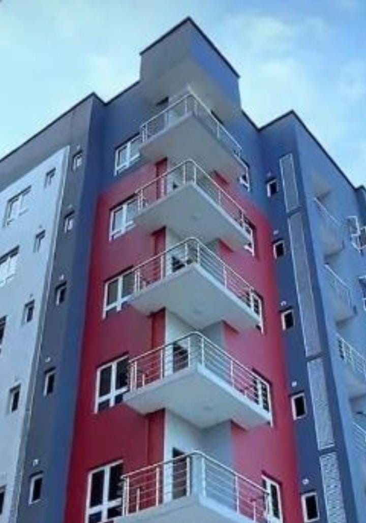 LUXURY 3 BEDROOM APARTMENT PLUS STUDIO BQ