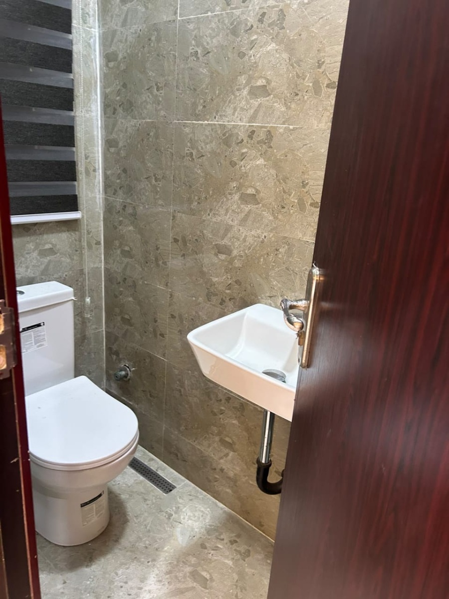 LUXURY 3 BEDROOM APARTMENT PLUS STUDIO BQ