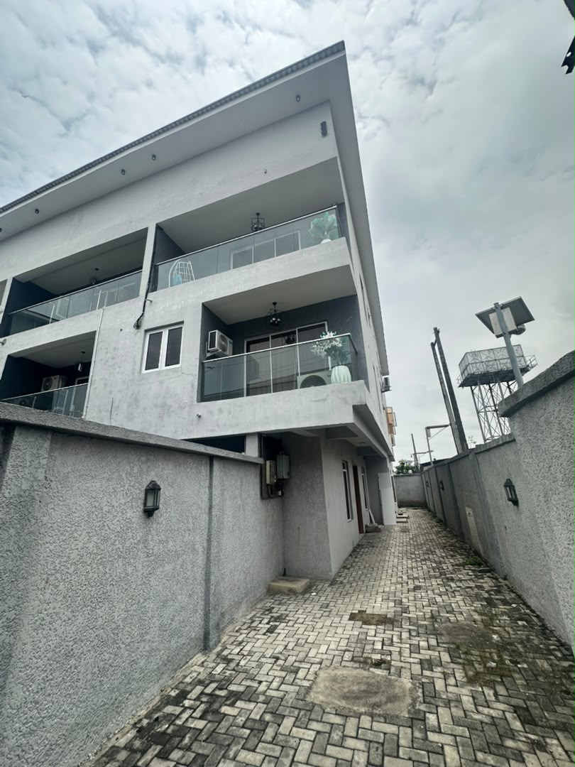 4 BEDROOM TERRACE TRIPLEX AND BQ
