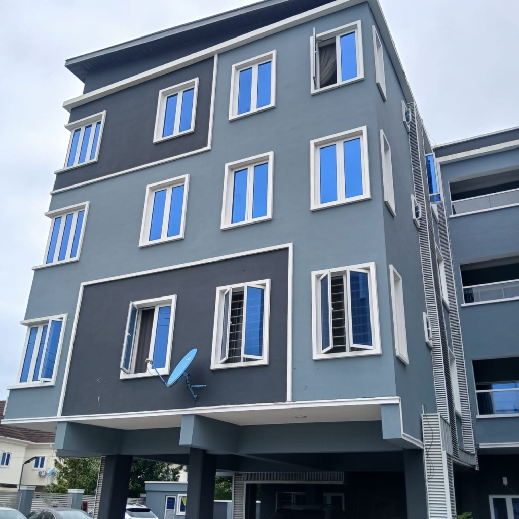 2 Bedroom Flat Ensuite Top Floor