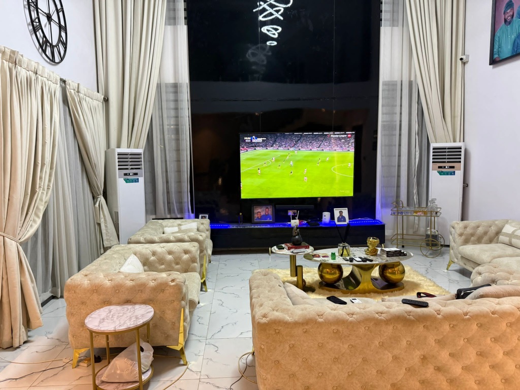 5 Bedroom fully Detached Duplex In Lekki lagos