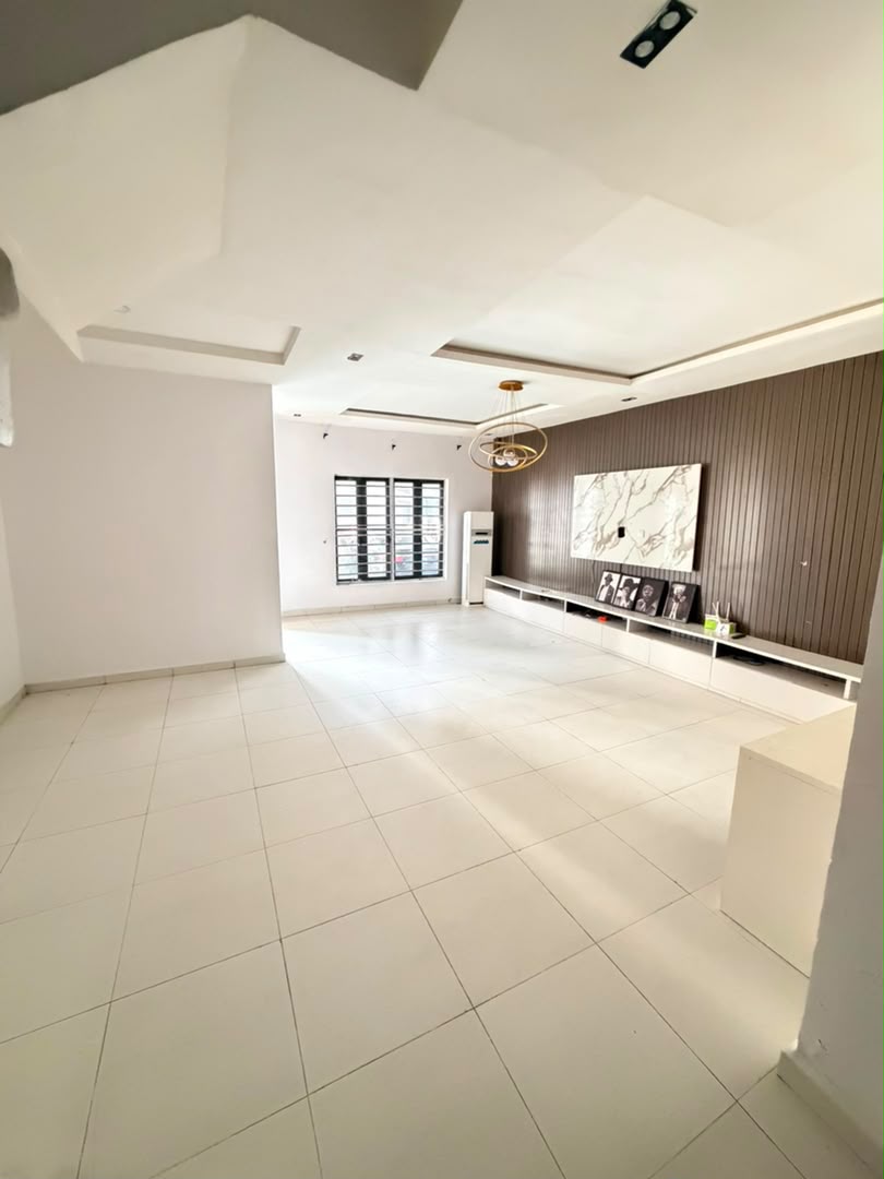 Self Serviced 4 Bedroom Semi detached duplex Chevron