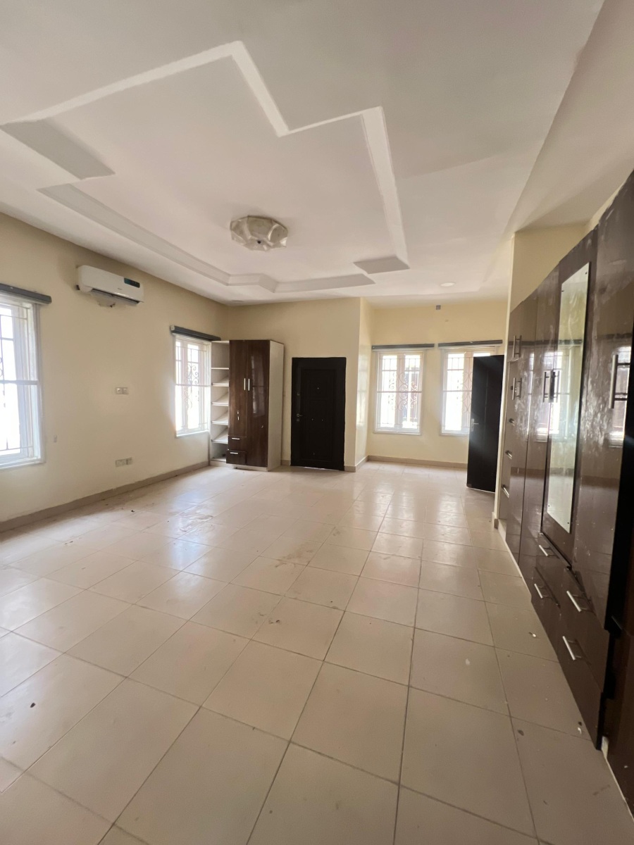 Self Serviced 4 Bedroom Semi detached duplex Chevron