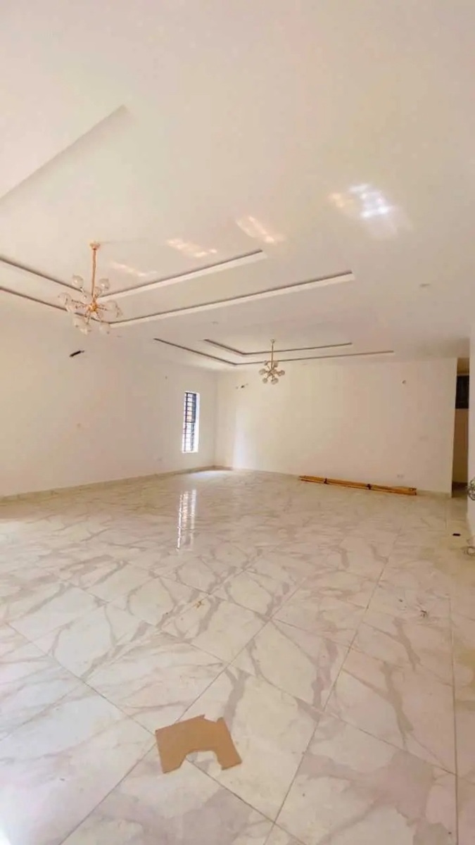 5 Bedroom Detached Home In Lekki
