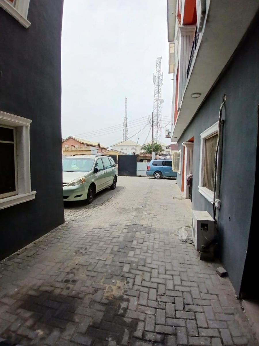3 Bedroom Flat In Ologolo, Lekki