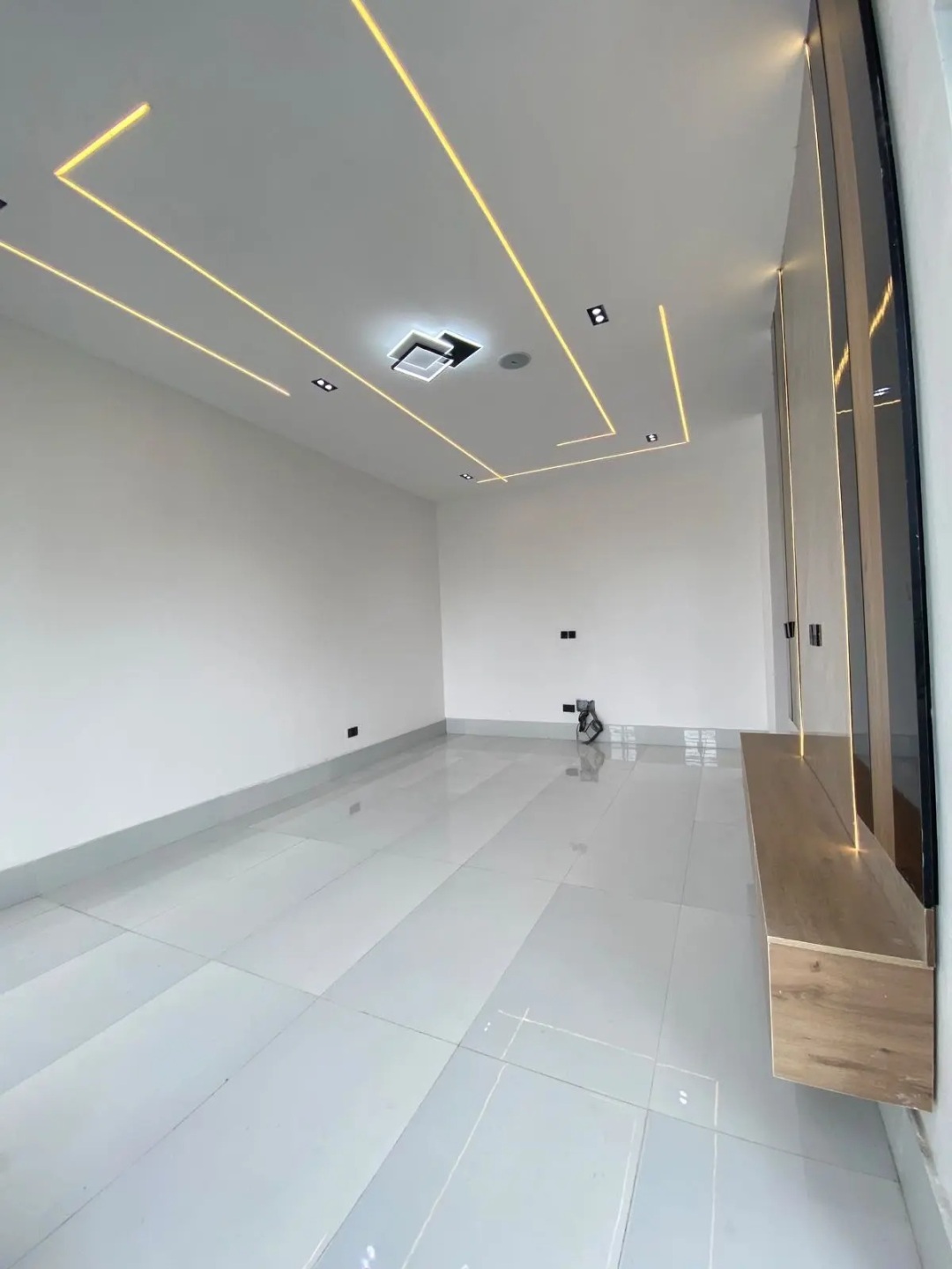 5 Bedroom Fully Detached Duplex With BQ