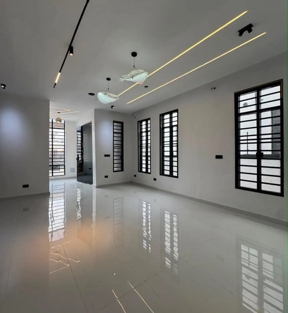 5 Bedroom Duplex in Lekki