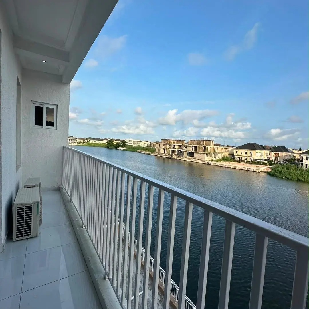 Luxury Water View 2 Bedroom Apartment