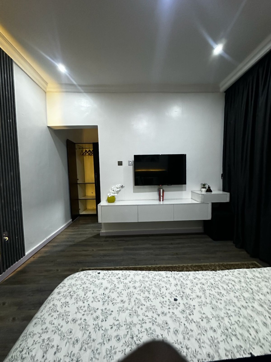 Luxury 3 Bedroom Smart Apartment in Lekki Phase1
