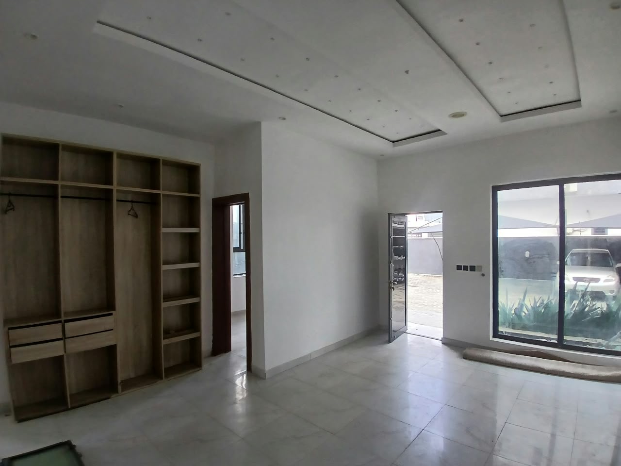 Serviced 2 Bedroom Flat for Sale in Ikate, Lekki
