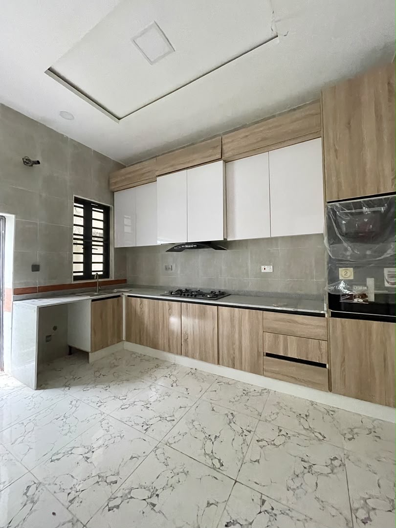 4 BEDROOM DETACHED DUPLEX