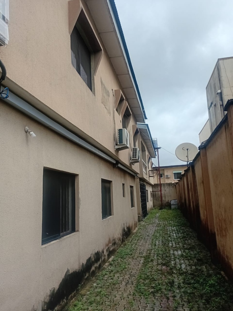 4 Units of 3 Bedroom Flats Plus Security House