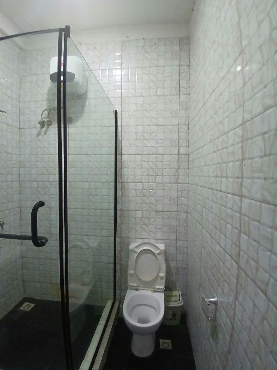 FULLY FURNISHED AND SERVICED 2 BEDROOM APARTMENT