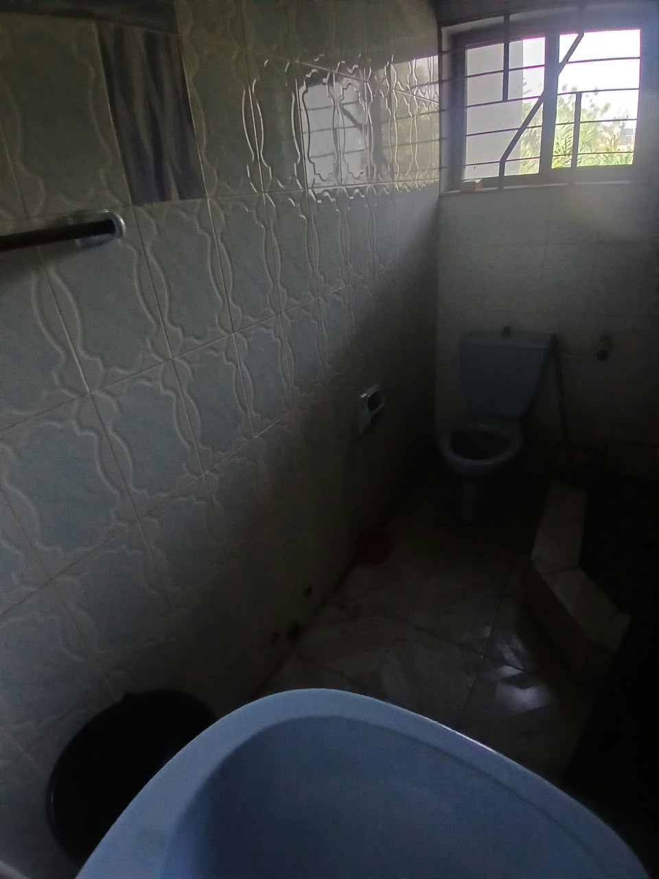 6 Bedroom Detached Duplex in Okera Nla, Off Ado Road, Ajah.