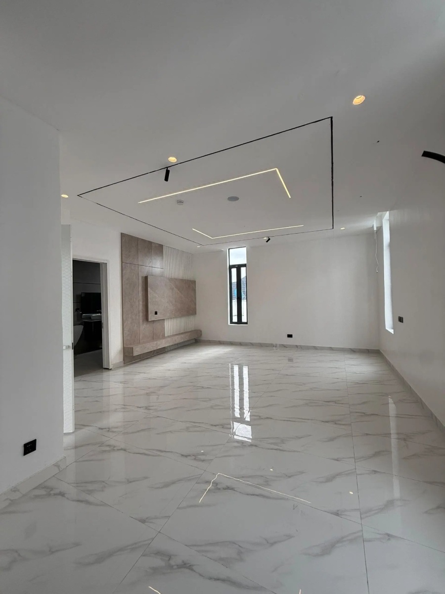 5 Bedroom Semi Detached Duplex