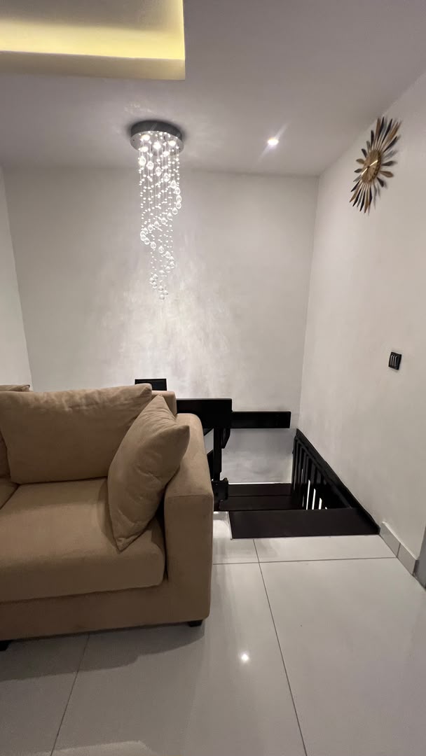 1004 ESTATE VICTORIA ISLAND