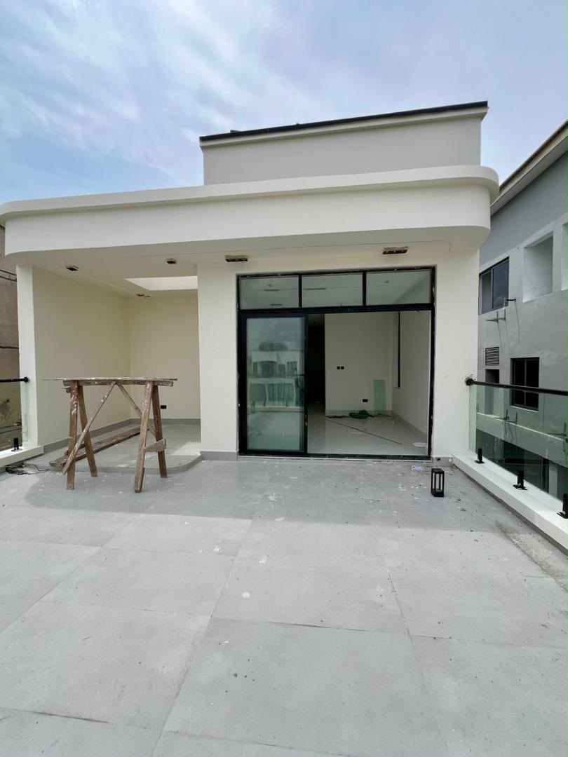 5 BEDROOM DETACHED HOME WITH POOL, CINEMA, GYM, ROOFTOP TERRACE AND BQ