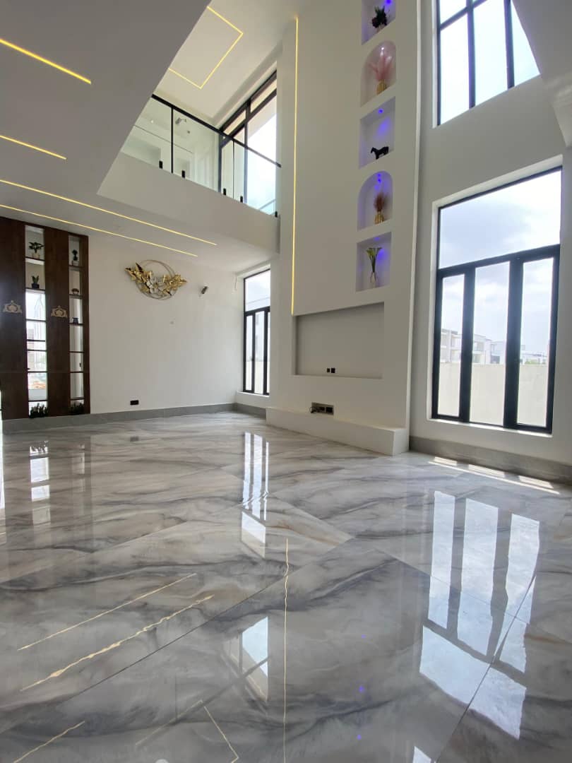 5 BEDROOM SEMI DETACHED DUPLEX WITH BQ AND POOL