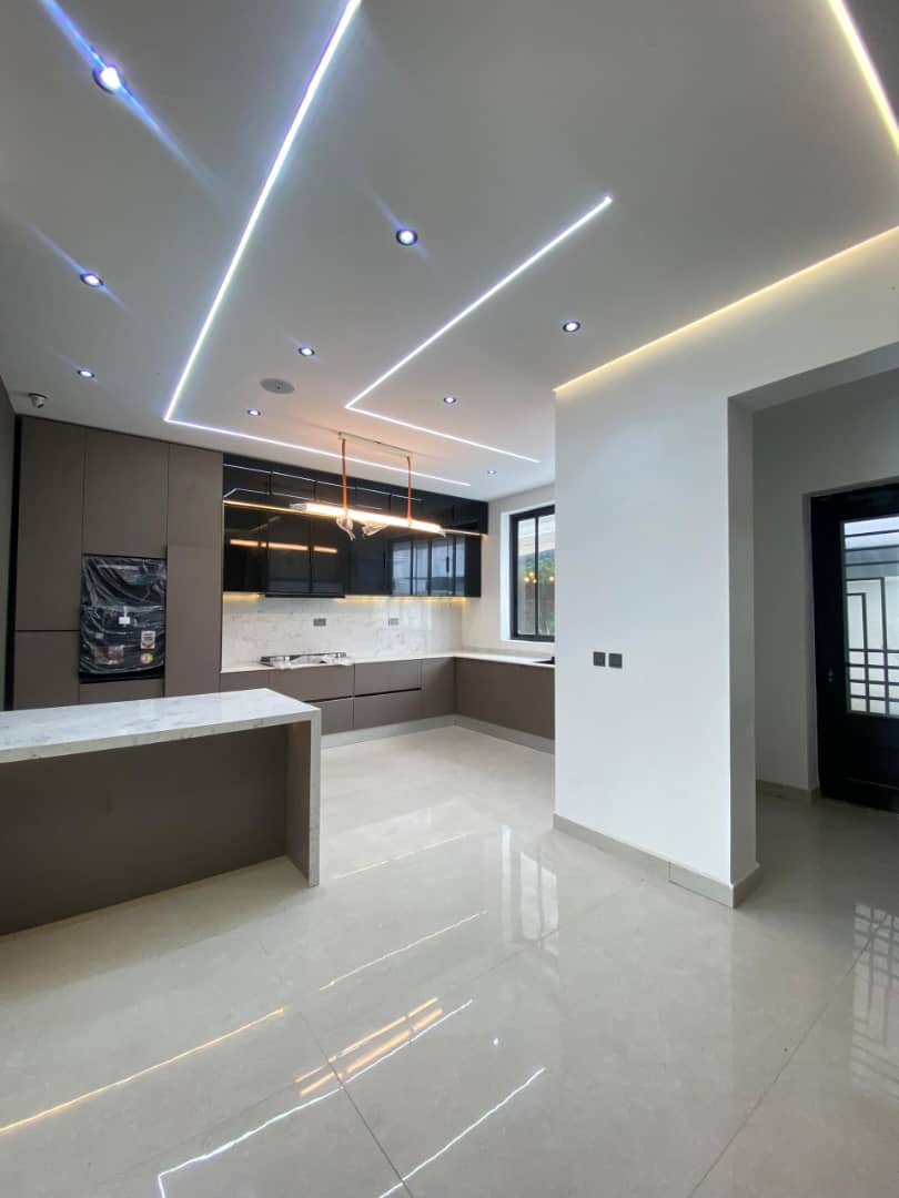 6 BEDROOM FULLY DETACHED DUPLEX WITH ELEVATOR• BQ• POOL