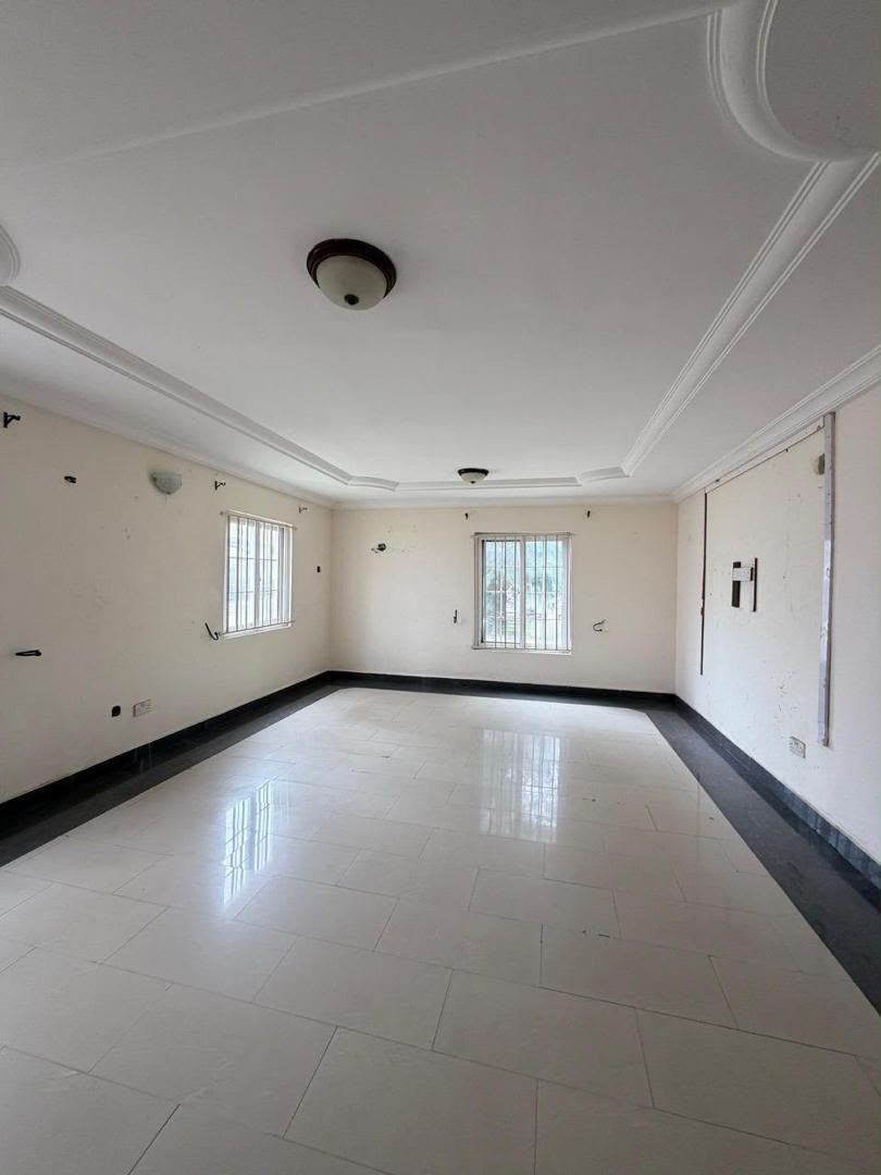 4 BEDROOM SEMI-DETACHED DUPLEX WITH BQ