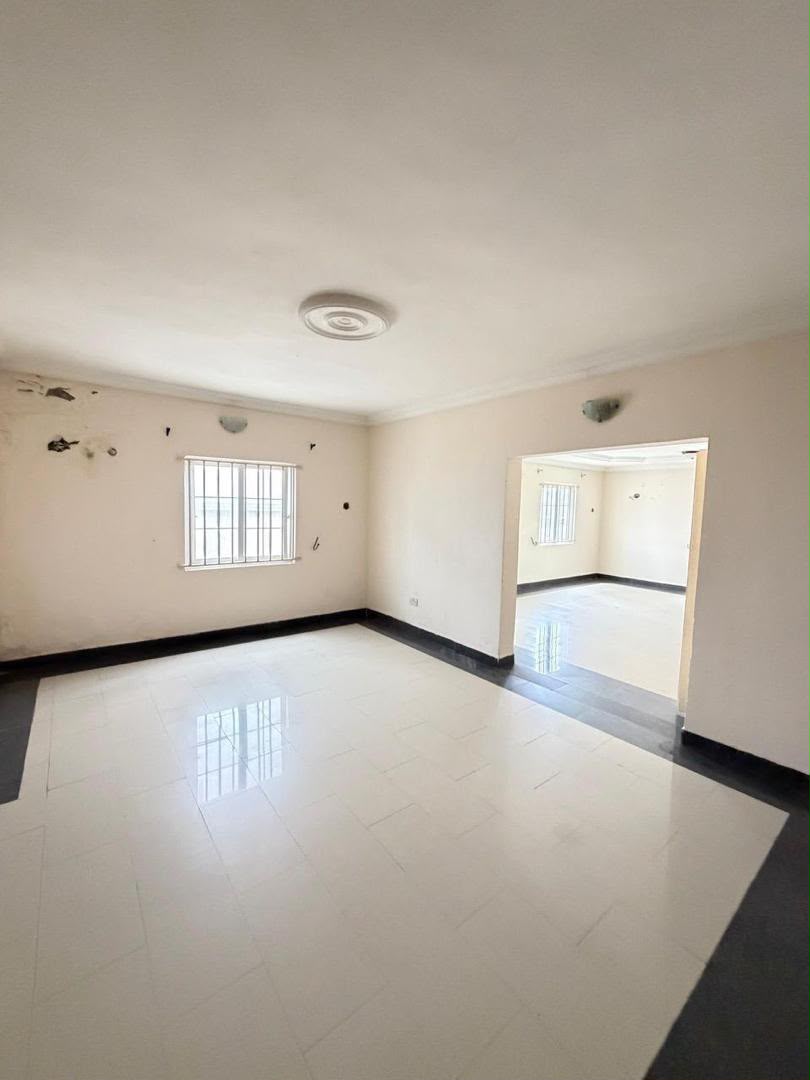 4 BEDROOM SEMI-DETACHED DUPLEX WITH BQ