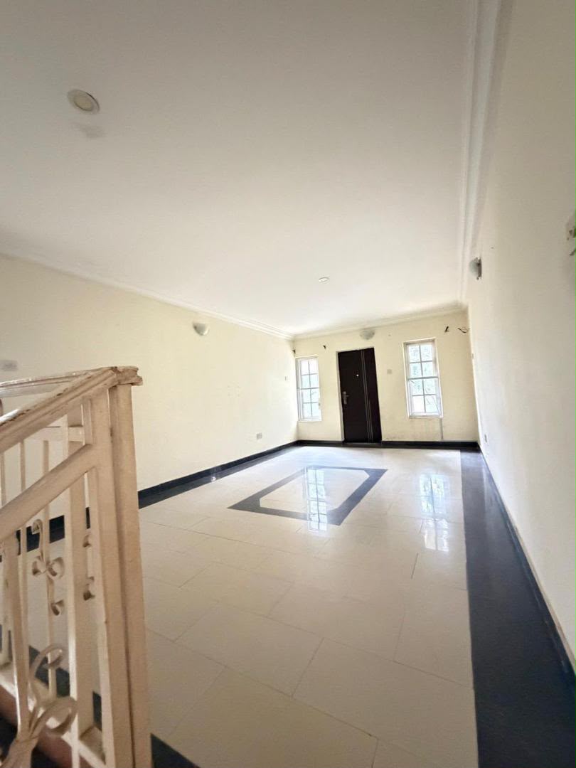 4 BEDROOM SEMI-DETACHED DUPLEX WITH BQ