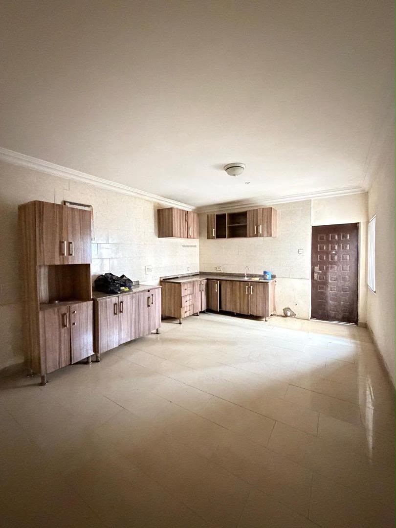 4 BEDROOM SEMI-DETACHED DUPLEX WITH BQ