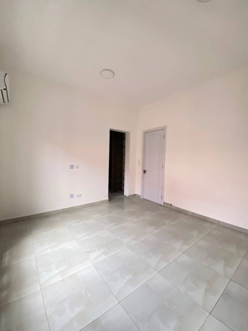 4 BEDROOM TERRACED DUPLEX WITH BQ AND POOL