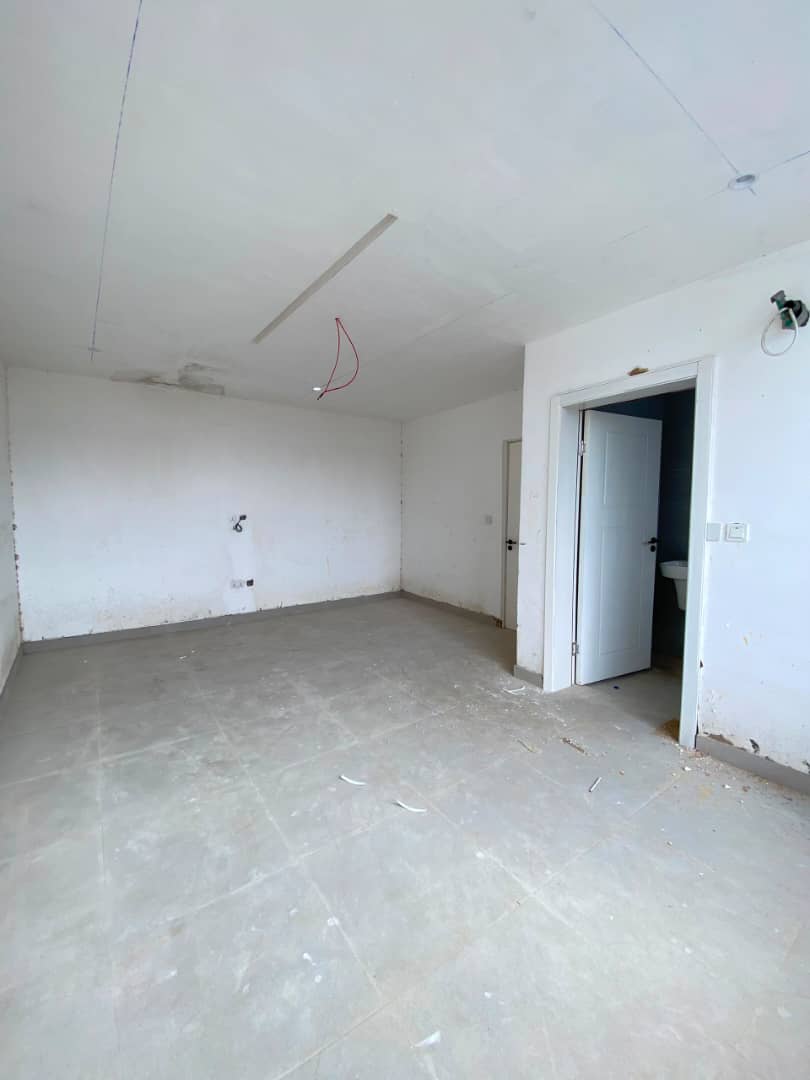 2 BEDROOM APARTMENT DUPLEX WITH ELEVATOR AND POOL