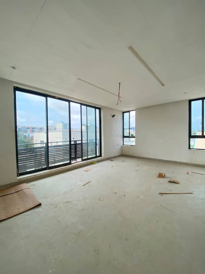 2 BEDROOM APARTMENT DUPLEX WITH ELEVATOR AND POOL