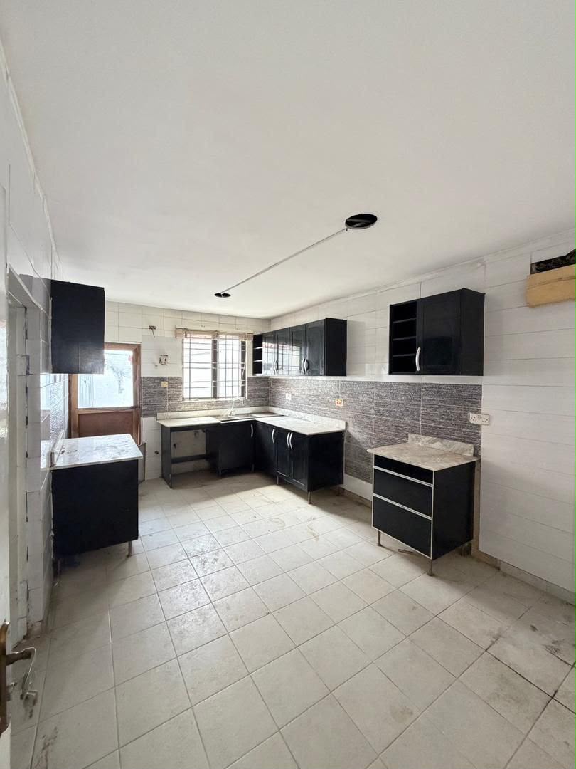 4 BEDROOM PRIVATE TERRACE DUPLEX AND BQ