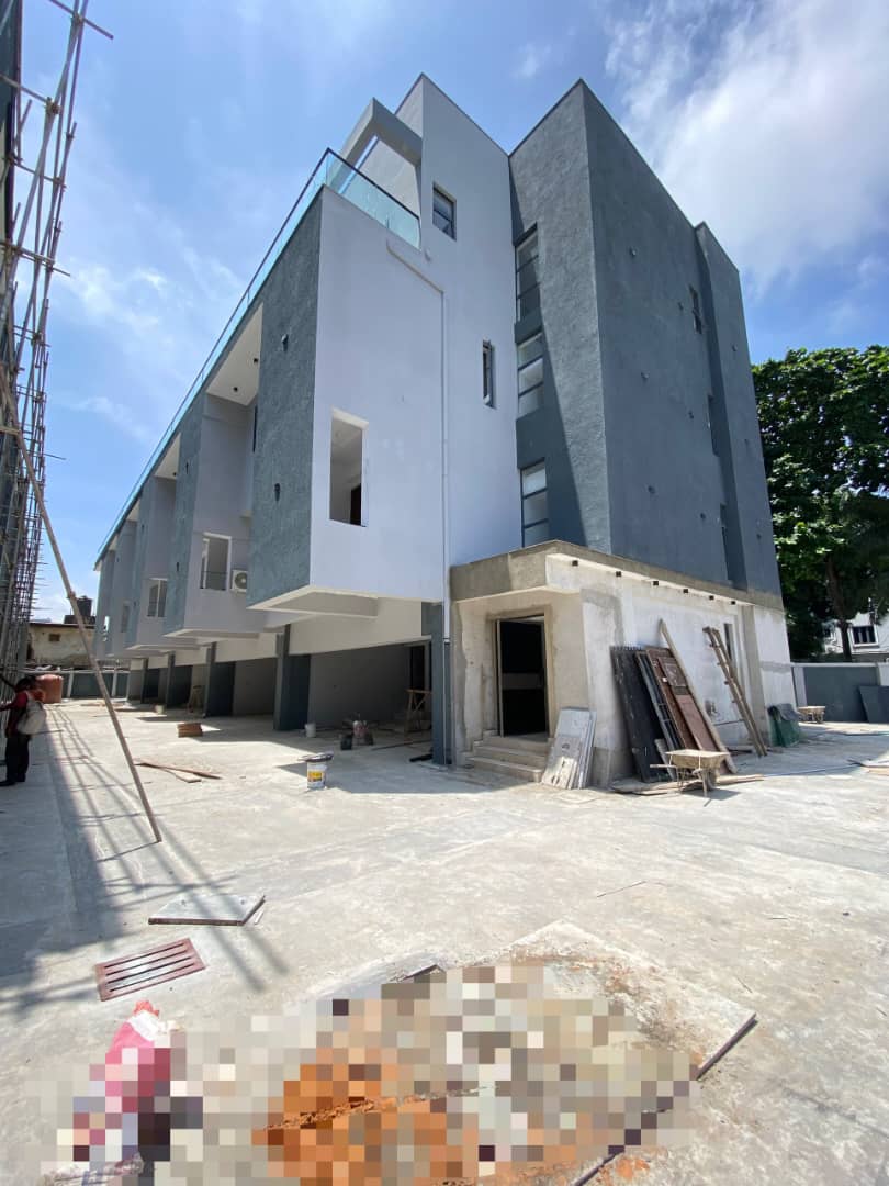 4 BEDROOM TERRACED DUPLEX WITH BQ, POOL AND GYM