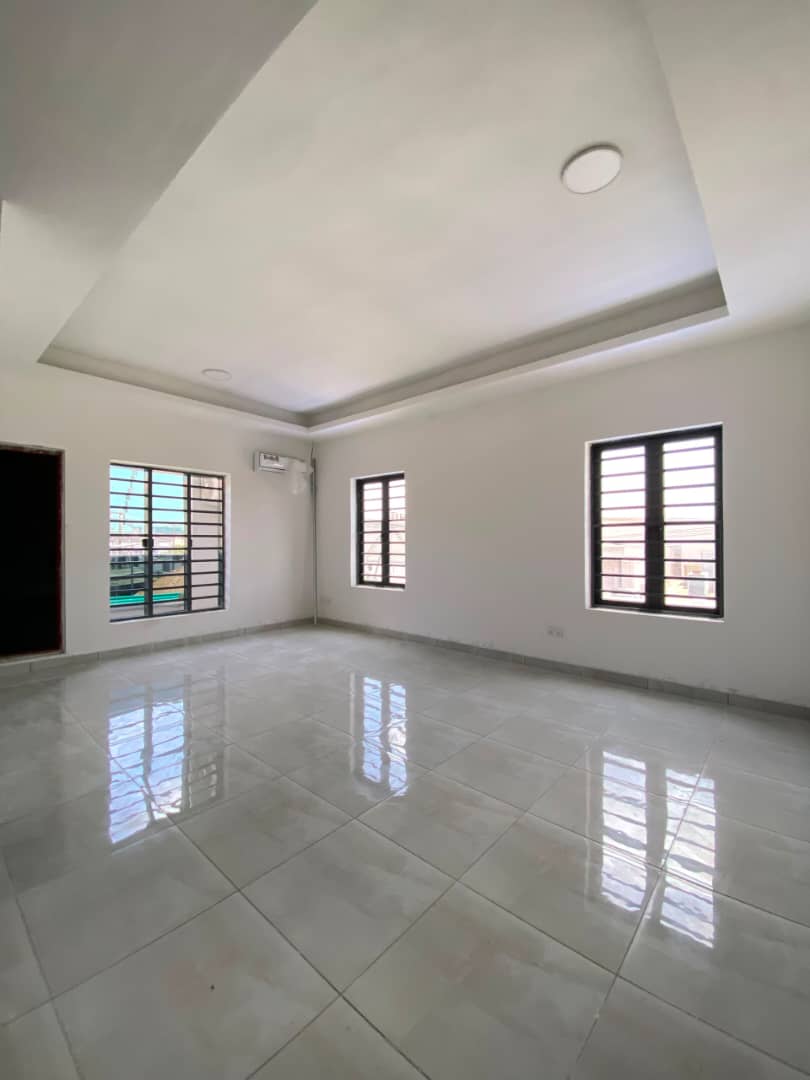 4 BEDROOM TERRACED DUPLEX WITH BQ, POOL AND GYM